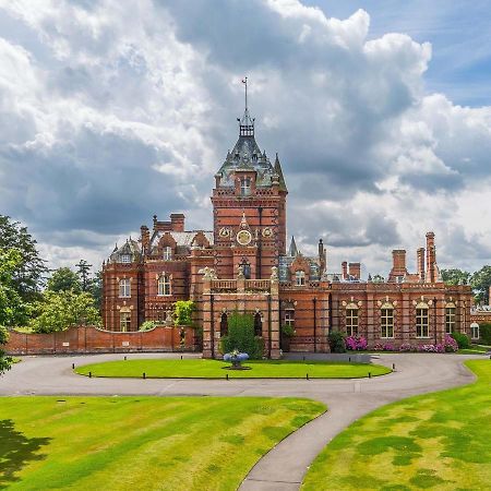 The Elvetham Hotel Hartley Wintney Extérieur photo