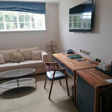The Elvetham Hotel Hartley Wintney Extérieur photo