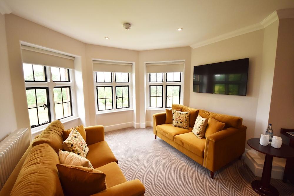 The Elvetham Hotel Hartley Wintney Extérieur photo