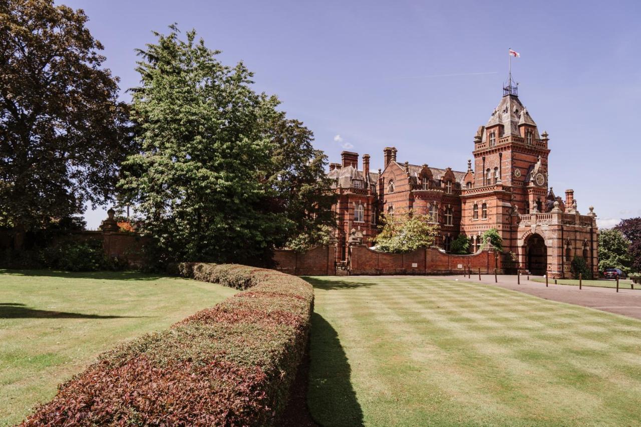 The Elvetham Hotel Hartley Wintney Extérieur photo