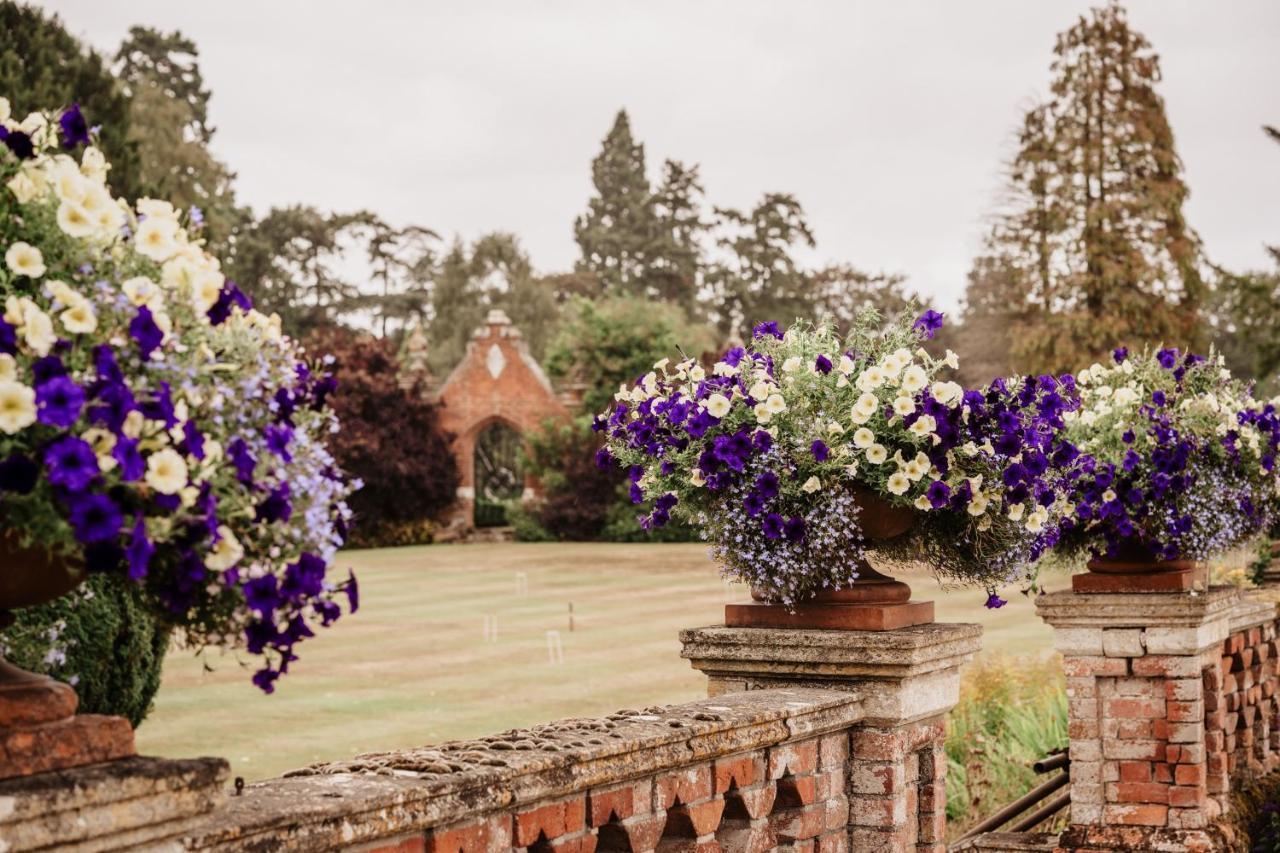The Elvetham Hotel Hartley Wintney Extérieur photo