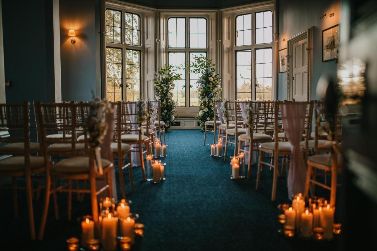 The Elvetham Hotel Hartley Wintney Extérieur photo