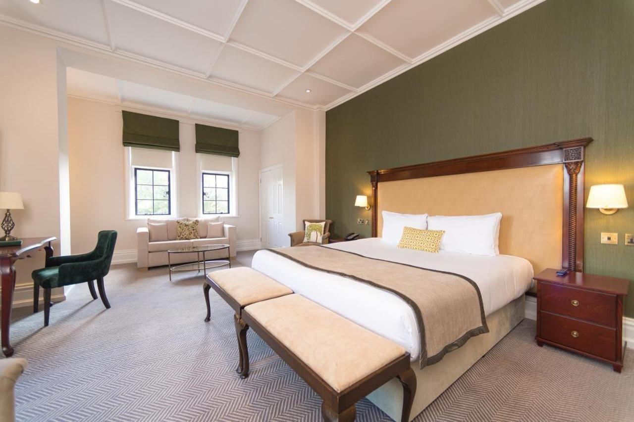 The Elvetham Hotel Hartley Wintney Extérieur photo