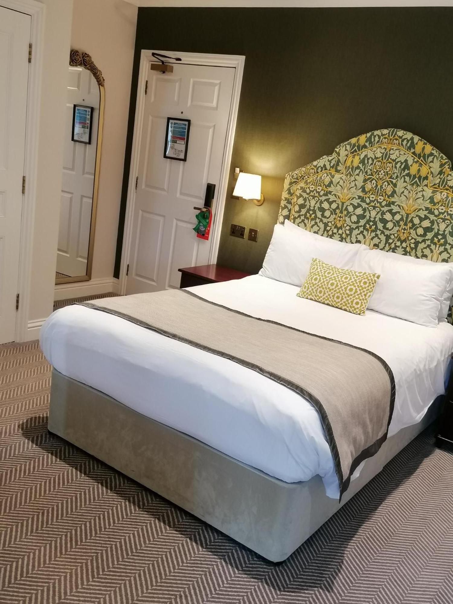 The Elvetham Hotel Hartley Wintney Extérieur photo