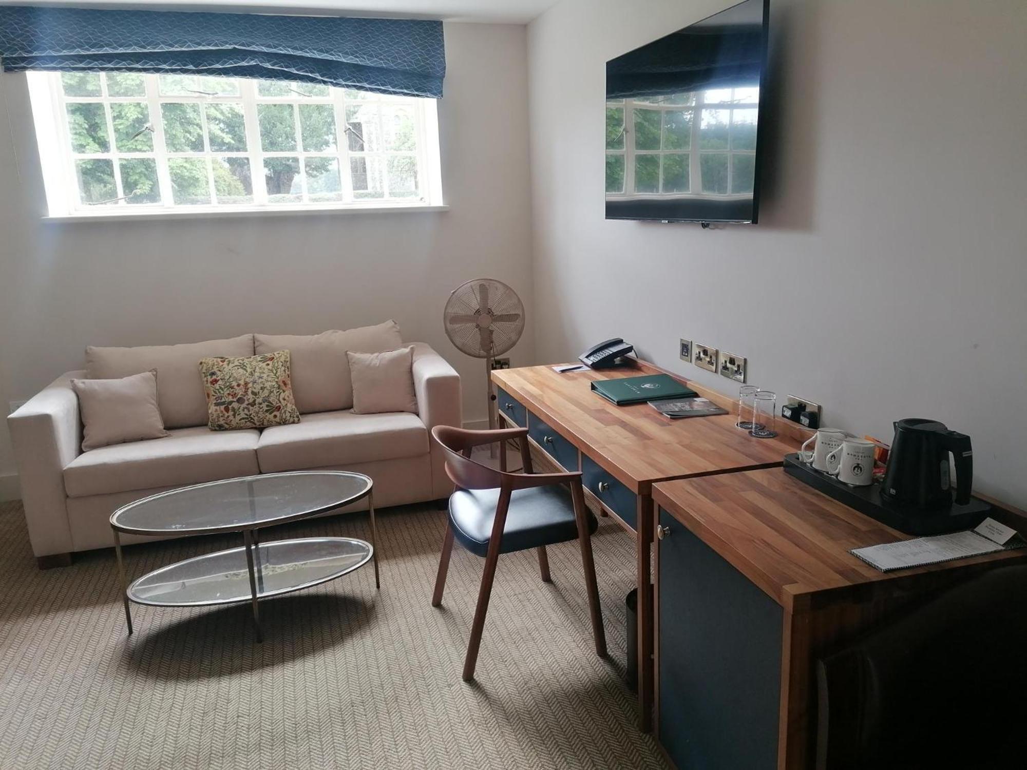 The Elvetham Hotel Hartley Wintney Extérieur photo